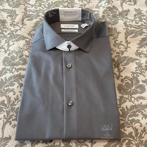 Calvin Klein Gray Slim-Fit Non Iron Dress Shirt - Size 15 32/33 (BRAND NEW)